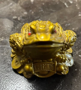 Lucky Frog Coin Feng Shui Toad Coin Money Lucky Frog Chinese Charm - Picture 1 of 7