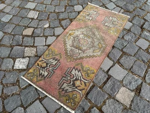 Türkischer kleiner UGG, Vintage Teppich, Handgeknüpfter Wollteppich, Eingangsteppich 1,4 x 3,1 ft - Bild 1 von 10