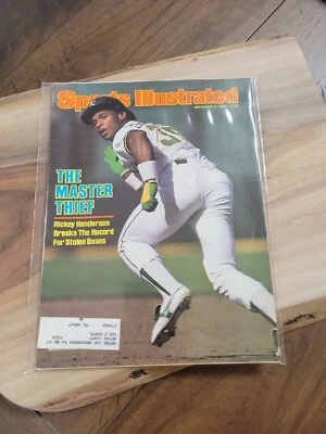 SPORTS ILLUSTRATED SEPTEMBER 6 1982 THE MASTER THIEF RICKY HENDERSON - Image 1 of 2