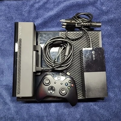BUNDLE First Gen Microsoft Xbox One Black With Original Kinect And Controller  - Image 1 of 4