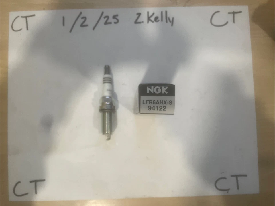 Bujía NGK 94122 Rutenio HX Foto 1 de 1