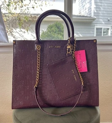 NUEVO Bolso de Mano Betsey Johnson Calavera Cocodrilo en Relieve Ciruela Foto 1 de 4