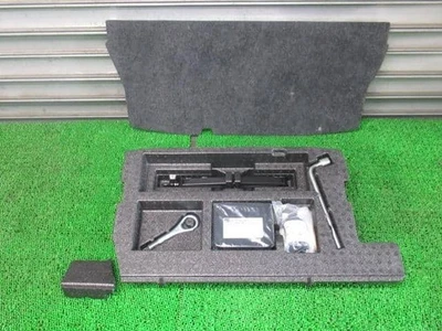 Kit de herramientas DAIHATSU Tanto 2017 DBA-LA610S [usado] [PA104919576] Foto 1 de 4