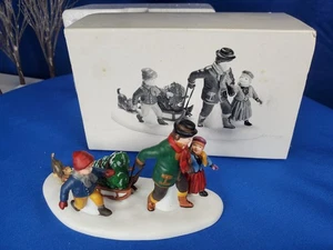 Department 56 Heritage Dickens Christmas The Family Tree - Picture 1 of 2