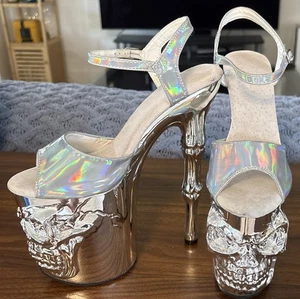 Usado en Excelente Condición Plataforma Calavera Tacones Altos Cromo Iridiscente Bailarina Stripper Zapatos Talla 6/37 - Imagen 1 de 16