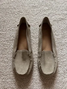UGG Milana Damen-Loafer grau taupe Wildleder ─ Größe 11 - Bild 1 von 9