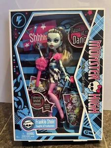 2009 Monster High Dawn of the Dance Frankie Stein Doll BNIB/NRFB - Picture 1 of 3