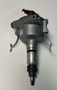 DISTRIBUTORE OEM ASSY (SOLO ALLOGGIAMENTO) #19100-76019-71 CARRELLO ELEVATORE TOYOTA USATO BUONO - Foto 1 di 8