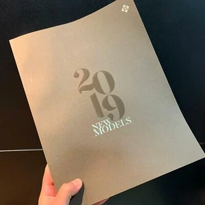 Patek Philippe Official New models catalog 2019 - Picture 1 of 5