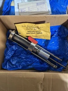 BINKS 149-1730 COMET FLUID SECTION W/ U-CUP NEW OLD STOCK - Picture 1 of 4