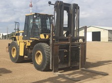 Caterpillar 950G Forklift 20,000 lbs Capacity
