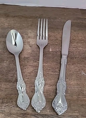 Juego de 3 tenedores de cena, cuchillo y cuchara Reed & Barton duquesa de Marlborough  Foto 1 de 4