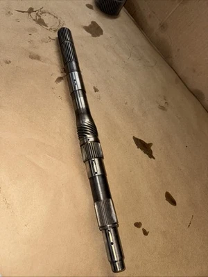 GM 700R4 2wd Output Shaft, 1982-1993 - Image 1 of 4