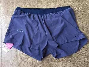 sehr schön KALENJI SPORTSHORTS SIZE M- L STRETCH LILA KURZ - NEU - Bild 1 von 12