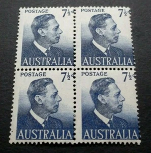 1951 AUSTRALIA KING GEORGE VI BLOCK of 4x 7½d PENNY BLUE MLH STAMPS MISCUT/ERROR - Picture 1 of 7