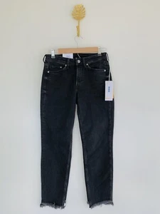 H&M Women's Pants Petites 2 GIRLFRIEND Raw Hem Fringe Denim Black Jeans NWT - Picture 1 of 10