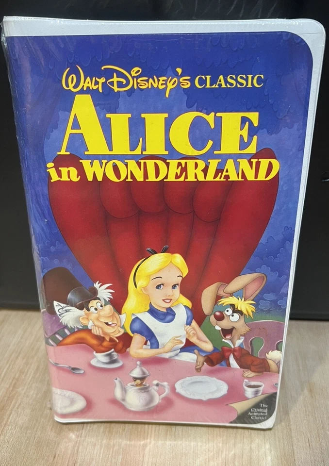 Alice in Wonderland (VHS Tape, 1997, Walt Disney Home Entertainment)