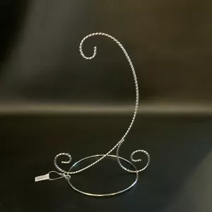 Soporte de adorno de metal tono plata curvo y retorcido 10 pulgadas T - Imagen 1 de 4