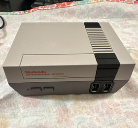 Nintendo NES Classic Edition Mini Console Gray HDMI 720p w/ Controller