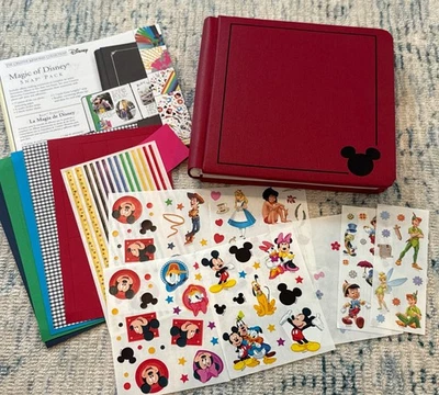 Álbum Creative Memories 7x7 rojo y negro de Disney Mickey Mouse con páginas y pegatinas Foto 1 de 4