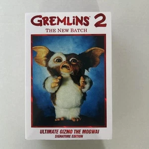 Modellino NECA Gremlins 2 Ultimate Gizmo The Mogwai Signature Edition - Foto 1 di 12