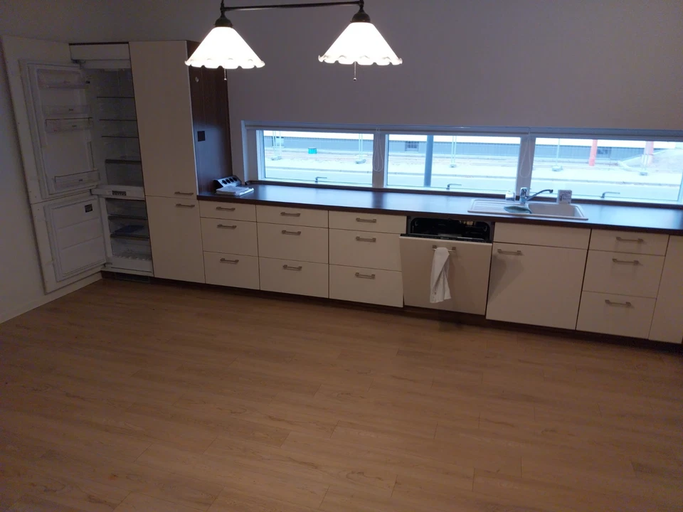 Einbauküche Pino, Farbe hell beige, Preis verhandelbar - Bild 1 von 3