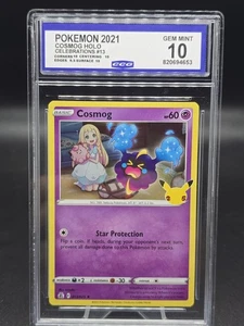 Carta Pokemon TCG 2021 Cosmog Holo Rare Celebrazioni 13/25 CCG 10 GEM Mint - Foto 1 di 2
