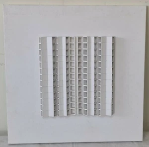 JOSEP NAVARRO. SCULPTURE MODULAIRE OSCILLANTE. MÉTAL ÉMAILLÉ. DISFORM. 1974. - Picture 1 of 1