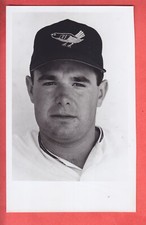 1966  BALTIMORE ORIOLES  GLOSSY   TEAM ISSUE   FRANK BERTAINA   ROOKIE