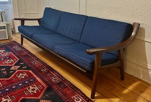 NEW LOWER PRICE! RARE, Hans J Wegner 1960’s GE530 3 Seat Mid-Century sofa - Picture 1 of 6