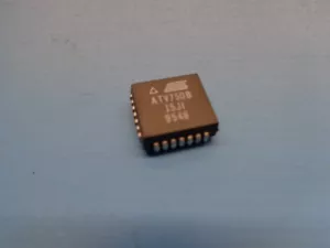 (1) ATMEL ATV750B-15JI CPLD 10 MACROCELLS 15NS 28 PIN PLCC PLD - Bild 1 von 2