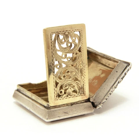 Vinaigrette Joseph Willmore Birmingham 1824 Gilded Grill, Georgian Sterling Cover