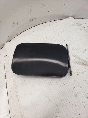 Puerta de llenado de combustible M35 2006 1404545 Foto 1 de 4