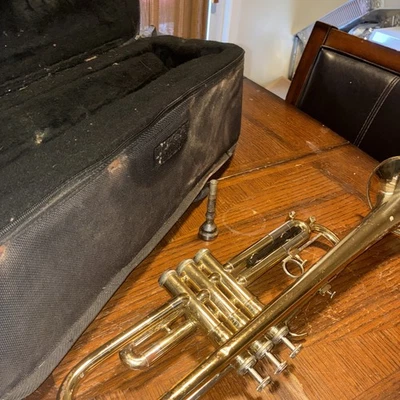 Vintage Getzen 300 Serie Trompete R24085 USA Messing Horn - Bild 1 von 4