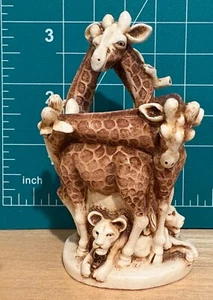 Harmony Kingdom Giraffe Trinket Treasure Box - Picture 1 of 4