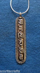 TIBETAN BUDDHISM OM MANI PADME HUM PENDANT INDIA - Picture 1 of 1