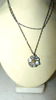 1 1/4" SILVER TONE LAYERED WHITE RHINESTONE FLOWER PENDANT 30" CHAIN - Image 1 of 4