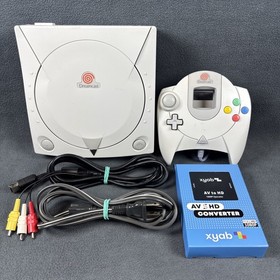SEGA Dreamcast White Console HKT-3020 w/ Accessories - Tested