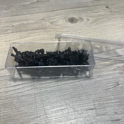 1993 Risk Board Game Replacement Parts 60 Black Army Miniatures - Изображение 1 из 4