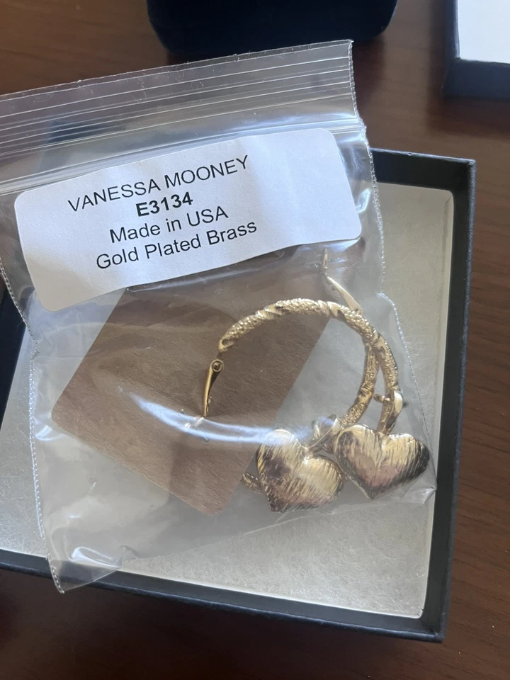 Pendientes corazón vanessa mooney Foto 1 de 2