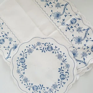 ECHT Plauener Spitze Tischdecke Läufer Deckchen ZWIEBELMUSTER Geschenke für Sie - Bild 1 von 5