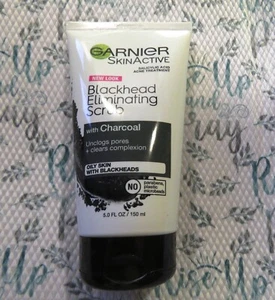 Garnier Skin Active Blackhead Eliminating Scrub Salicylic Acid Charcoal Oily 5oz - Picture 1 of 4