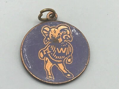 Colgante Llavero Mascota Escuela Ram Tono Latón Púrpura 1" Áspero De Colección "W" Escuela Secundaria Foto 1 de 4