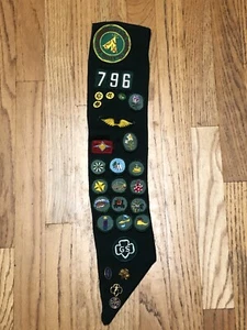 Vintage Girl Scout Sash Tons of Pins Wings & Merit Badges Stars - Picture 1 of 9