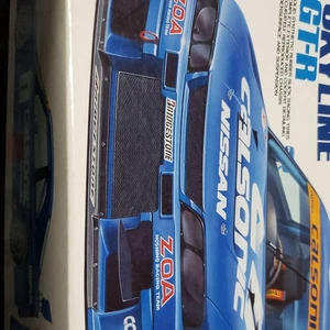 Tamiya 1/24 Calsonic Skyline GT-R Scale Model Kit Unbuilt - Picture 1 of 3