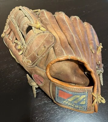 Mizuno Crest MT550 Leather Baseball Glove, Multihinge, Professional Model - Image 1 of 4