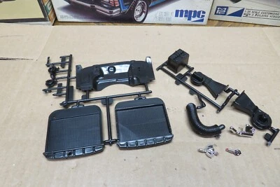 ORIGINAL 1/12 MONOGRAM 1957 CHEVROLET UNDERHOOD PARTS KIT # 2800 - Image 1 of 4