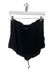 LA Made schwarze fließende Kordelzug Shorts mit Taschen - Bild 1 von 4
