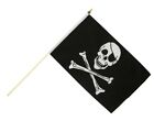 Pirat Skull and Bones Stockflagge Flaggen Fahnen Stockfahne 30x45cm