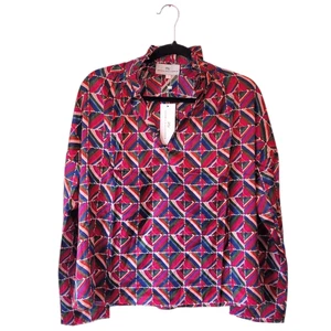 Never A Wallflower Damen Bluse Rosa Geo Print Rüschenausschnitt Größe S Neu mit Etikett - Bild 1 von 6